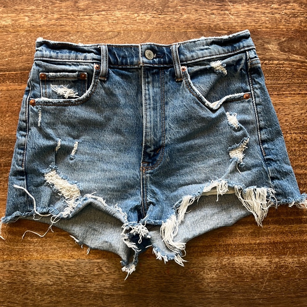 Abercrombie & Fitch High Rise Mom Short